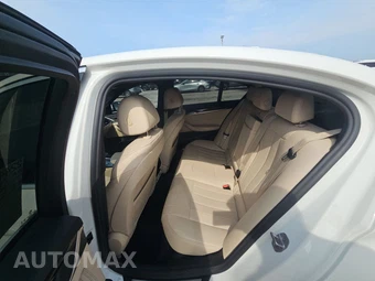 2021 BMW 5 Series Sedan 530i xDrive - miniatura 13