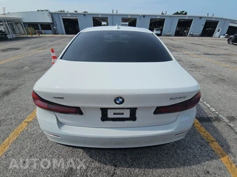 2021 BMW 5 Series Sedan 530i xDrive - miniatura 5