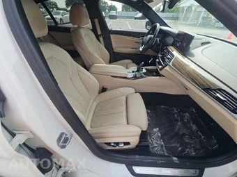 2021 BMW 5 Series Sedan 530i xDrive - miniatura 8
