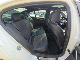 2021 BMW 5 Series Sedan 530i xDrive - miniatura 16