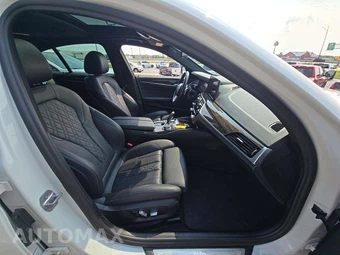 2021 BMW 5 Series Sedan 530i xDrive - miniatura 18