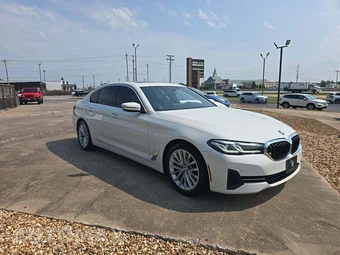 2021 BMW 5 Series Sedan 530i xDrive - miniatura 4