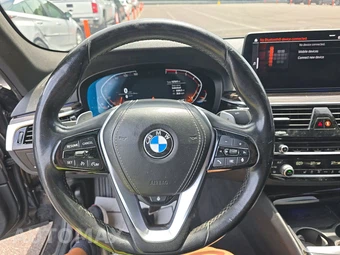 2021 BMW 5 Series Sedan 530i xDrive - miniatura 10
