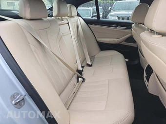 2021 BMW 5 Series Sedan 530i xDrive - miniatura 16