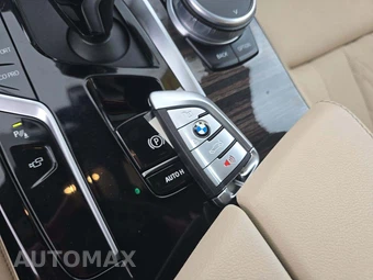 2021 BMW 5 Series Sedan 530i xDrive - miniatura 8