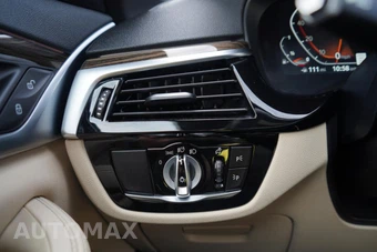 2021 BMW 5 Series Sedan 530i xDrive - miniatura 23