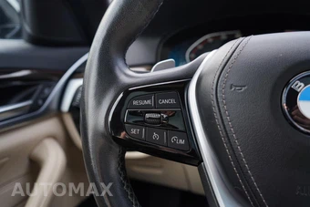 2021 BMW 5 Series Sedan 530i xDrive - miniatura 24