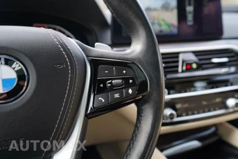 2021 BMW 5 Series Sedan 530i xDrive - miniatura 26