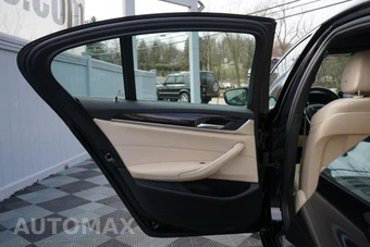 2021 BMW 5 Series Sedan 530i xDrive - miniatura 42