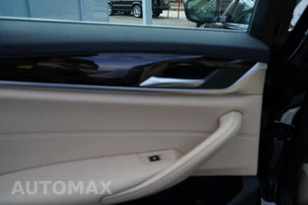 2021 BMW 5 Series Sedan 530i xDrive - miniatura 43
