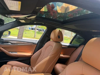 2021 BMW 5 Series Sedan 530i xDrive - miniatura 10