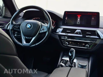 2021 BMW 5 Series Sedan 530i xDrive - miniatura 14