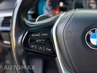 2021 BMW 5 Series Sedan 530i xDrive - miniatura 15