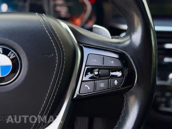 2021 BMW 5 Series Sedan 530i xDrive - miniatura 16