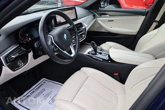2021 BMW 5 Series Sedan 540i - miniatura 7