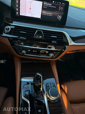 2021 BMW 5 Series Sedan 540i xDrive M SPORT LINE - miniatura 23