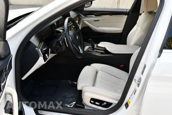 2021 BMW 5 Series Sedan 540i xDrive - miniatura 14