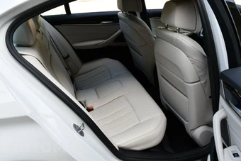 2021 BMW 5 Series Sedan 540i xDrive - miniatura 18