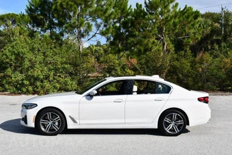 2021 BMW 5 Series Sedan 540i xDrive - miniatura 24
