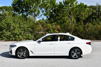 2021 BMW 5 Series Sedan 540i xDrive - miniatura 25