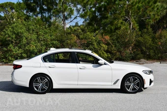 2021 BMW 5 Series Sedan 540i xDrive - miniatura 32