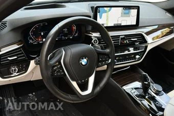 2021 BMW 5 Series Sedan 540i xDrive - miniatura 41