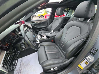 2021 BMW 5 Series Sedan 540i xDrive - miniatura 3