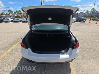 2021 BMW 5 Series Sedan M550i xDrive - miniatura 11