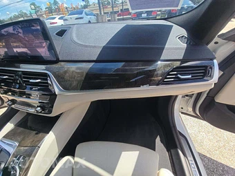 2021 BMW 5 Series Sedan M550i xDrive - miniatura 16