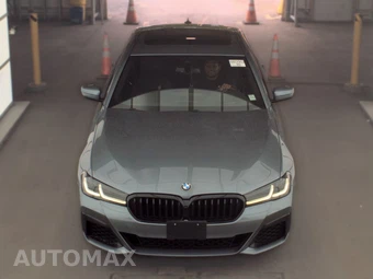 2021 BMW 5 Series Sedan M550i xDrive - miniatura 2