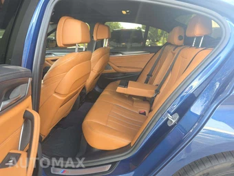 2021 BMW 5 Series Sedan M550i xDrive - miniatura 10