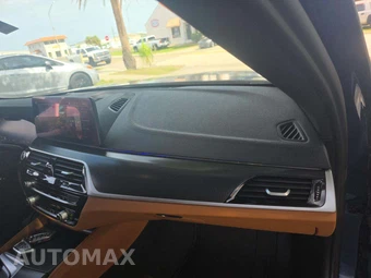 2021 BMW 5 Series Sedan M550i xDrive - miniatura 16