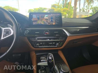 2021 BMW 5 Series Sedan M550i xDrive - miniatura 7