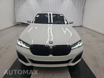 2021 BMW 5 Series Sedan M550i xDrive - miniatura 2