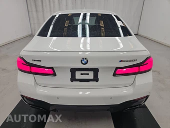 2021 BMW 5 Series Sedan M550i xDrive - miniatura 5