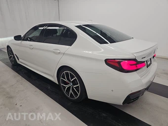2021 BMW 5 Series Sedan M550i xDrive - miniatura 6