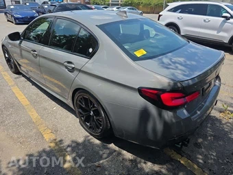 2021 BMW 5 Series Sedan M550i xDrive - miniatura 2