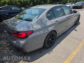 2021 BMW 5 Series Sedan M550i xDrive - miniatura 3