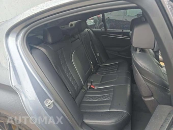 2021 BMW 5 Series Sedan M550i xDrive - miniatura 16