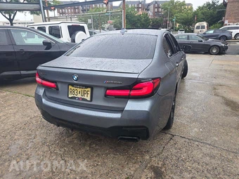 2021 BMW 5 Series Sedan M550i xDrive - miniatura 3