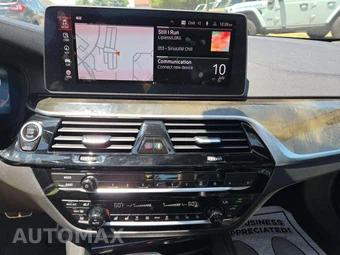 2021 BMW 5 Series Sedan M550i xDrive - miniatura 7
