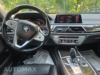 2021 BMW 7 Series Sedan 740i – miniatura 14