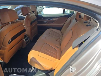 2021 BMW 7 Series Sedan 750i xDrive - miniatura 13