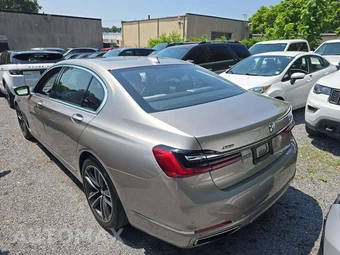 2021 BMW 7 Series Sedan 750i xDrive - miniatura 2