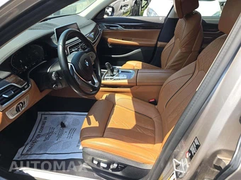 2021 BMW 7 Series Sedan 750i xDrive - miniatura 6