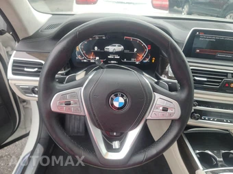 2021 BMW 7 Series Sedan 750i xDrive - miniatura 10
