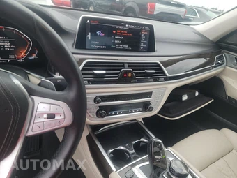 2021 BMW 7 Series Sedan 750i xDrive - miniatura 11