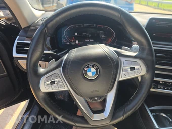 2021 BMW 7 Series Sedan 750i xDrive - miniatura 10