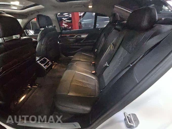 2021 BMW 7 Series Sedan 750i xDrive - miniatura 13