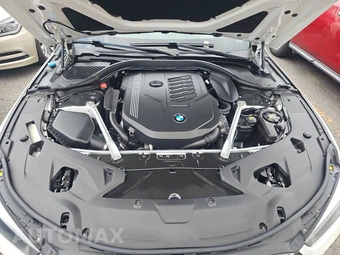 2021 BMW 8 Series Coupe 840i xDrive M SPORT LINE - miniatura 15